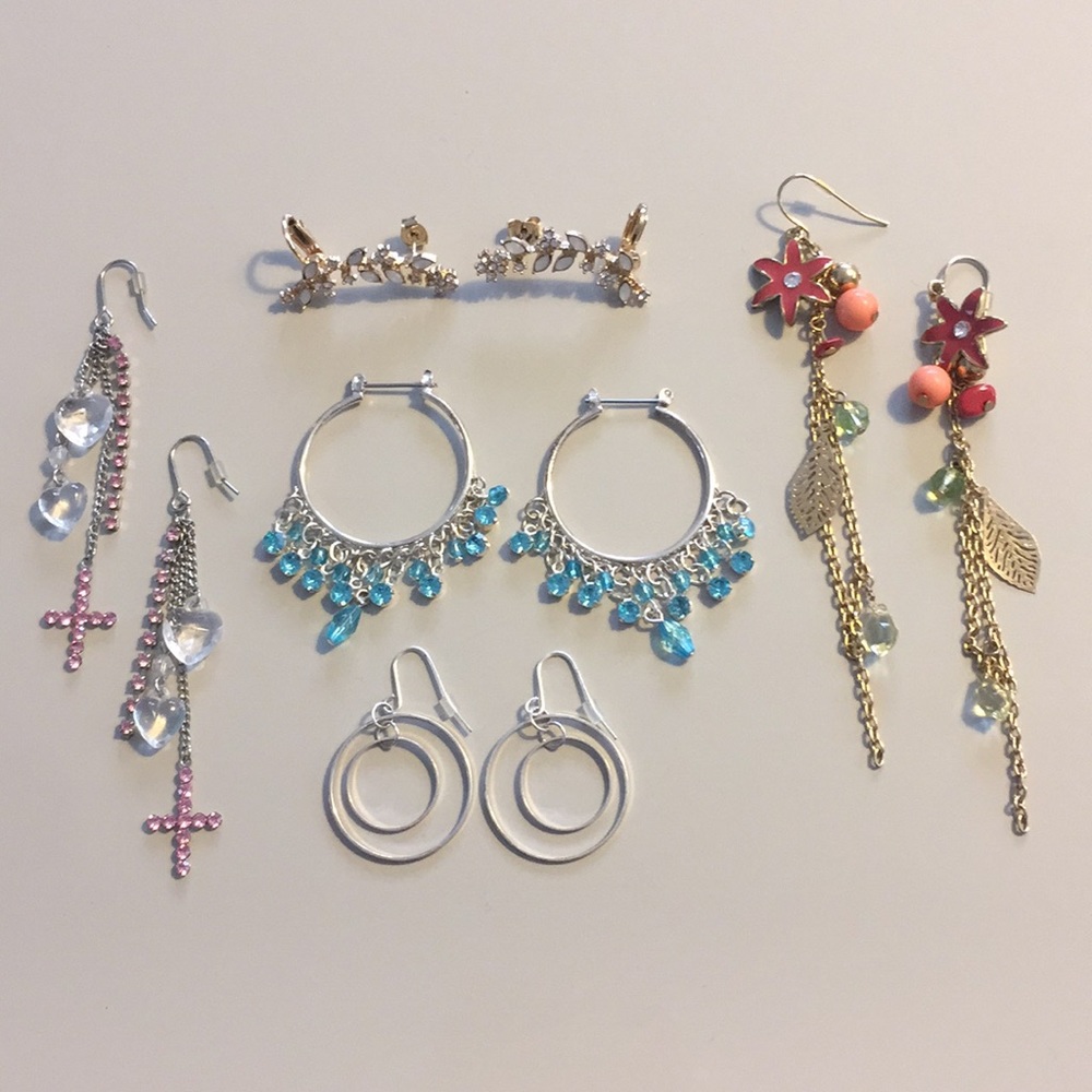 Lot 5 Pairs of Earrings